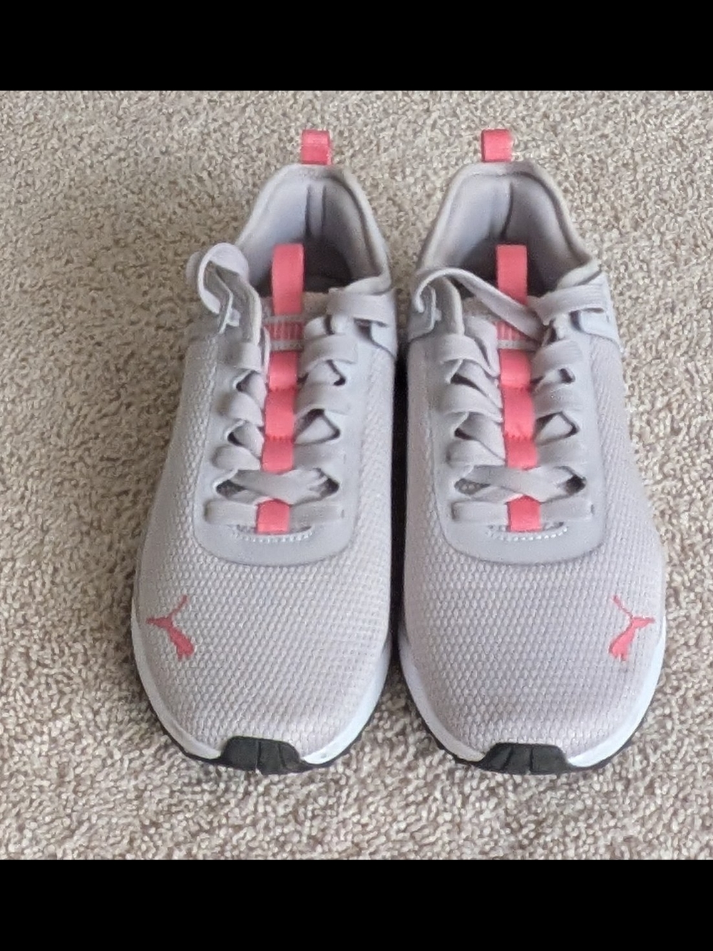 Puma Women's Light Gray/Pink Athletic Sneakers. 10M Used In Excellent Condition